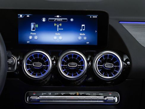 New 2026 Mercedes-Benz GLA 250 4MATIC image 16