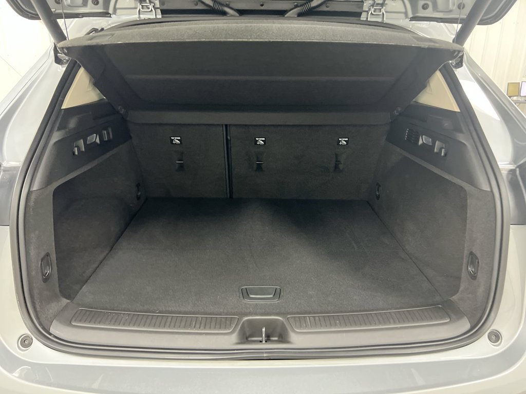 Used 2023 Buick Envision Avenir FWD image 25