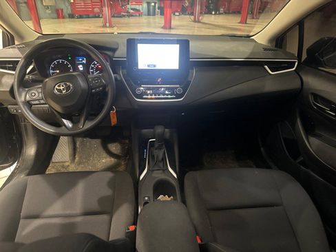 Certified 2025 Toyota Corolla LE FWD image 10