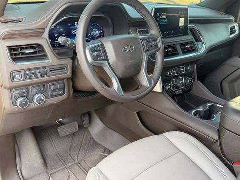Used 2024 Chevrolet Tahoe Z71 w/ Luxury Package AWD/4WD image 13