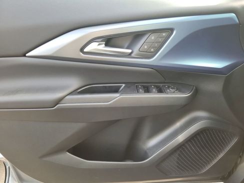 New 2026 Chevrolet Equinox EV LT image 22