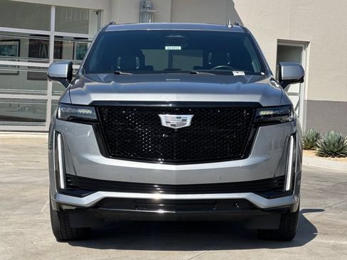 Used 2023 Cadillac Escalade Sport Platinum w/ LPO, ONYX Package AWD/4WD image 11