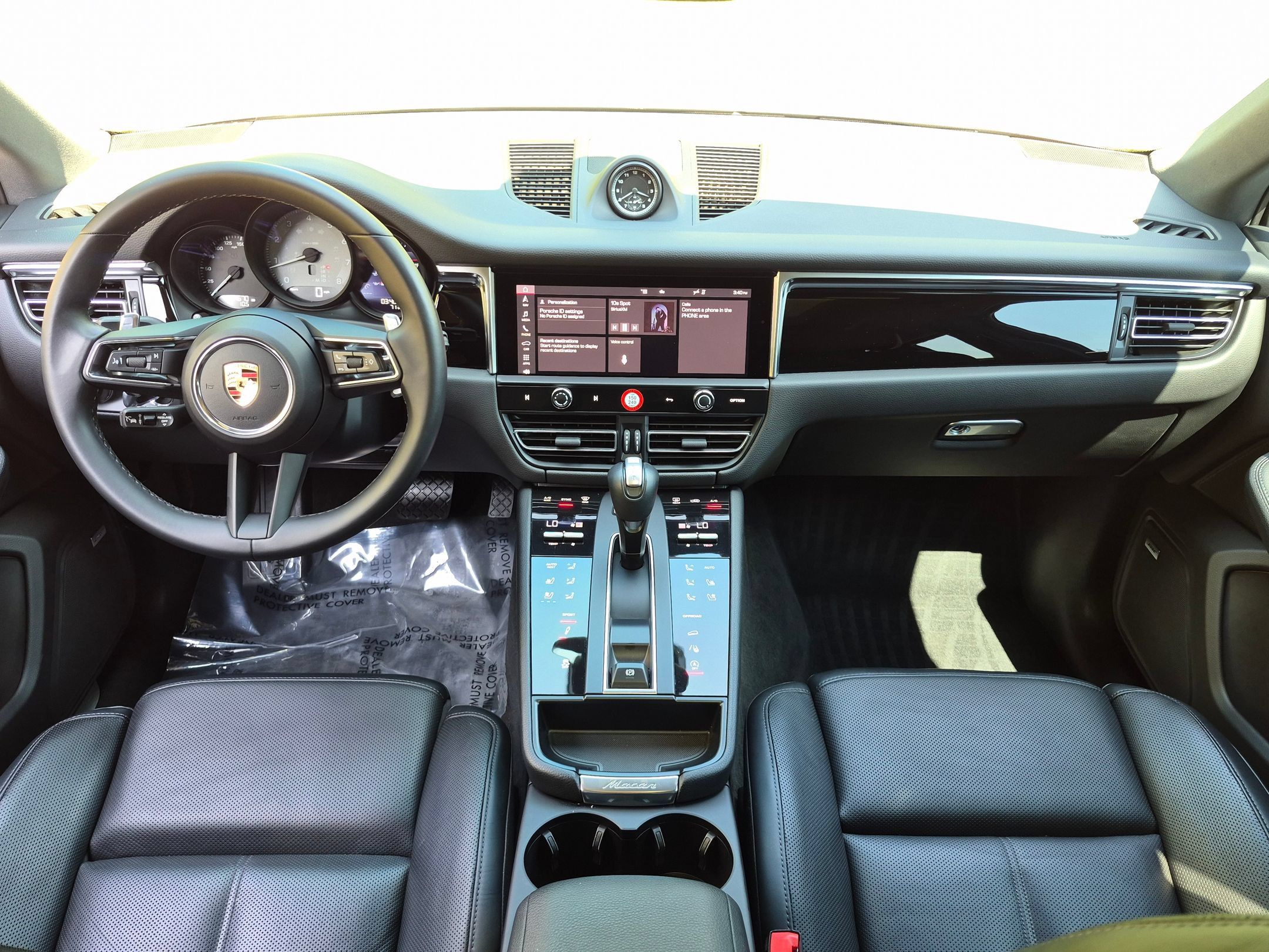 Certified 2024 Porsche Macan S AWD/4WD image 21