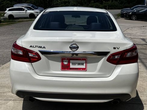 Used 2016 Nissan Altima 2.5 SV FWD image 5