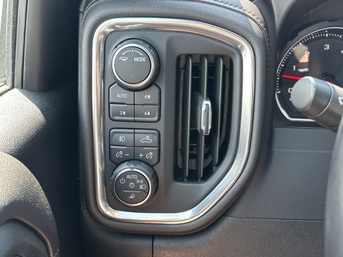 Used 2022 Chevrolet Silverado 2500 LT w/ Z71 Chrome Sport Edition image 27