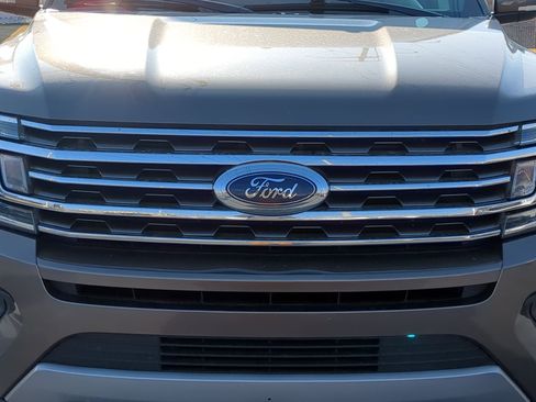 Used 2019 Ford Expedition XLT w/ Equipment Group 201A image 9