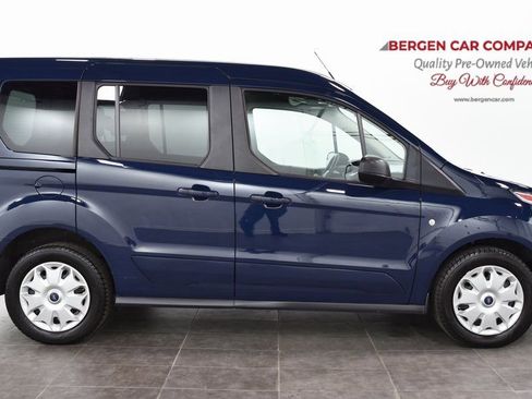 Used 2016 Ford Transit Connect XLT image 8