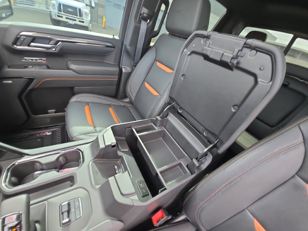Certified 2025 GMC Sierra 1500 AT4 w/ AT4 Premium Package AWD/4WD image 33