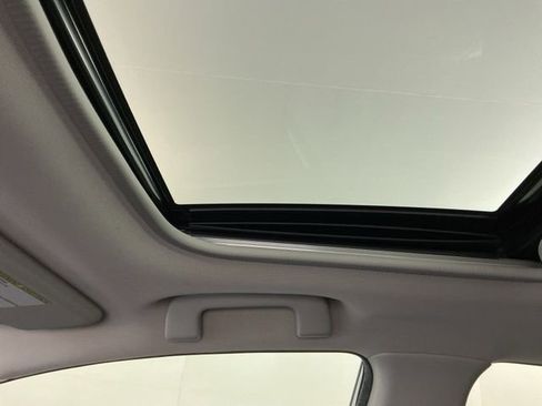 Used 2017 Toyota Corolla XSE image 21