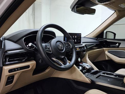 Used 2025 Acura MDX SH-AWD image 13