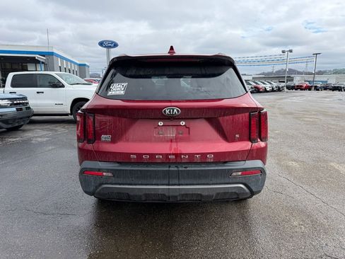 Used 2021 Kia Sorento S w/ Panoramic Sunroof Package image 3
