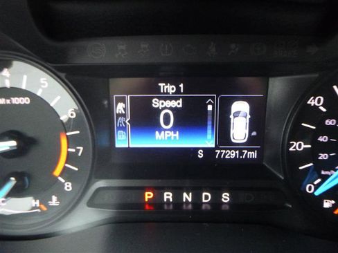 Used 2018 Ford Explorer XLT image 14