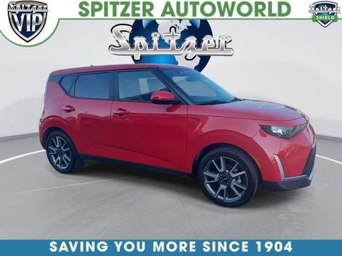 Used 2024 Kia Soul EX w/ Option Group 015 FWD image 3