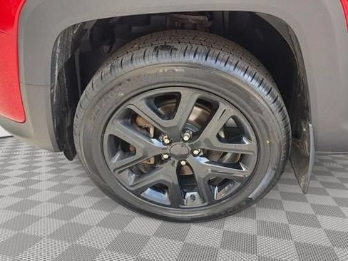 Used 2023 Jeep Renegade Altitude AWD/4WD image 14