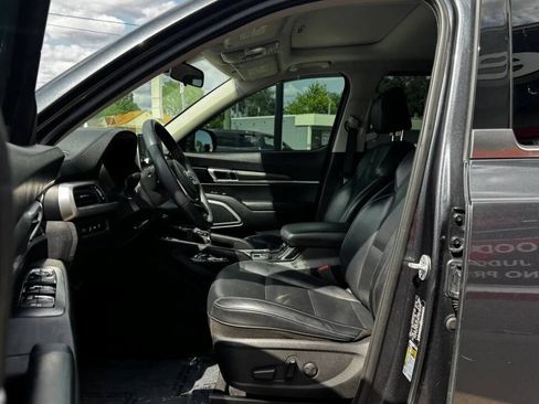 Used 2020 Kia Telluride S w/ S 8 Passenger Seating Package FWD image 13