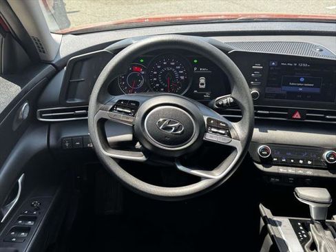 Certified 2023 Hyundai Elantra SEL FWD image 14