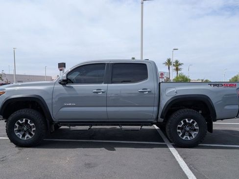 Used 2021 Toyota Tacoma TRD Off-Road w/ Technology Package image 9