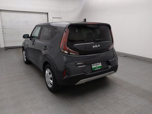 Used 2023 Kia Soul LX FWD image 5