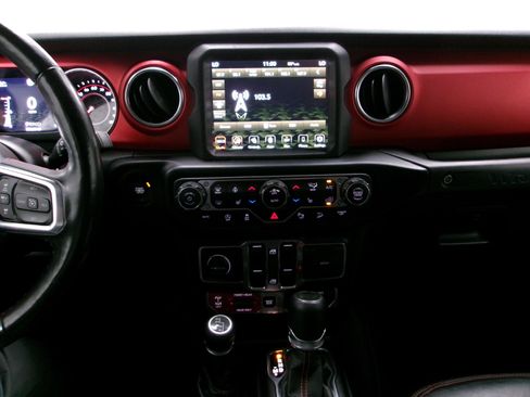 Used 2020 Jeep Wrangler Unlimited Rubicon w/ Dual Top Group AWD/4WD image 11