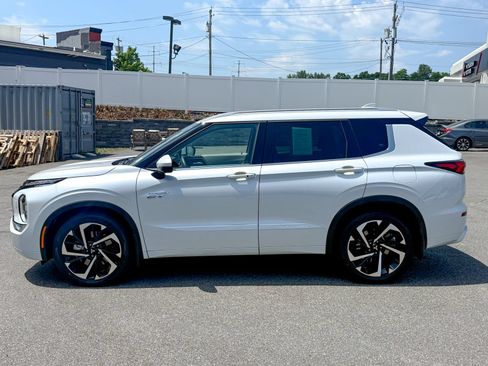 Used 2023 Mitsubishi Outlander SEL AWD/4WD image 4
