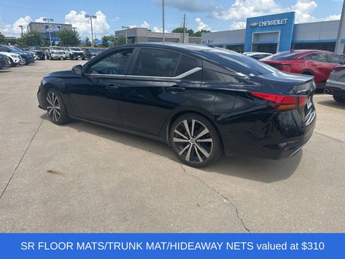 Used 2020 Nissan Altima 2.5 SR FWD image 3