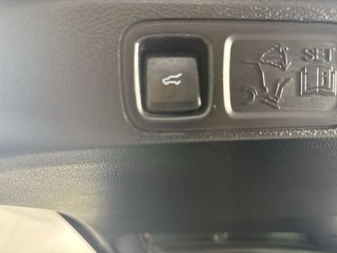 Used 2020 Ford Expedition Limited w/ Equipment Group 302A AWD/4WD image 36