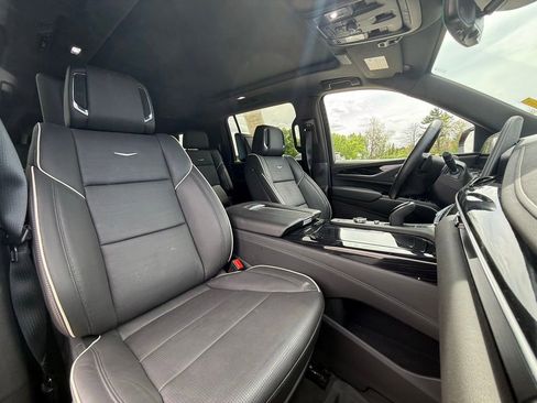 Certified 2024 Cadillac Escalade ESV Sport w/ LPO, ONYX Package image 31