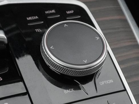 Certified 2026 BMW X7 xDrive40i w/ M Sport Package image 25