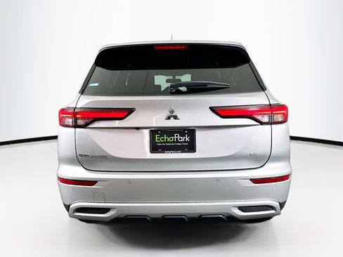 Used 2024 Mitsubishi Outlander SE image 7