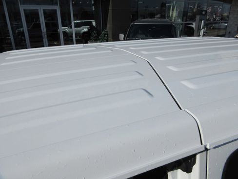 Used 2020 Jeep Wrangler Unlimited Sahara image 17