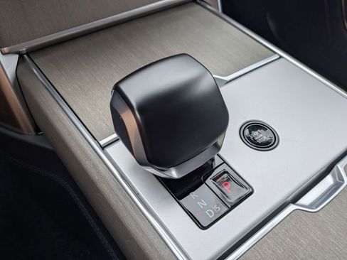 New 2026 Land Rover Range Rover SV image 20