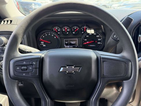 Used 2025 Chevrolet Silverado 1500 Custom Trail Boss AWD/4WD image 27