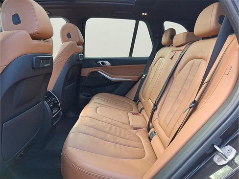 Used 2022 BMW X5 xDrive40i w/ Premium Package image 11