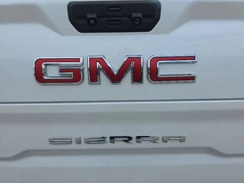 Used 2023 GMC Sierra 1500 SLT w/ SLT Premium Plus Package AWD/4WD image 12