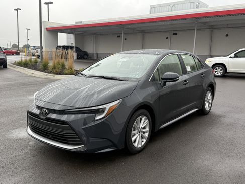 New 2026 Toyota Corolla XLE FWD image 2