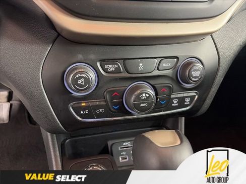 Used 2015 Jeep Cherokee Limited AWD/4WD image 21