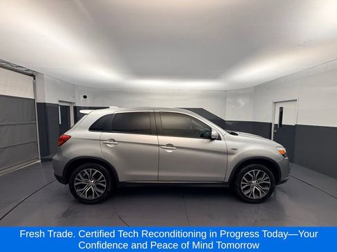 Used 2019 Mitsubishi Outlander Sport SE FWD image 5