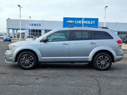 Used 2018 Dodge Journey SE w/ Connectivity Group image 4