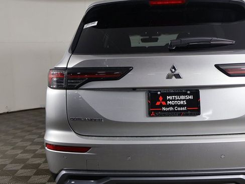 New 2026 Mitsubishi Outlander SE AWD/4WD image 16