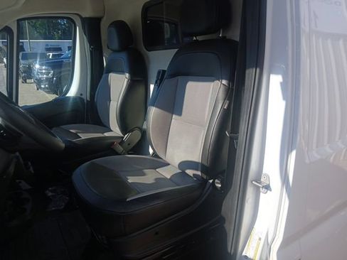 Used 2024 RAM ProMaster 2500 w/ Convenience Group FWD image 23