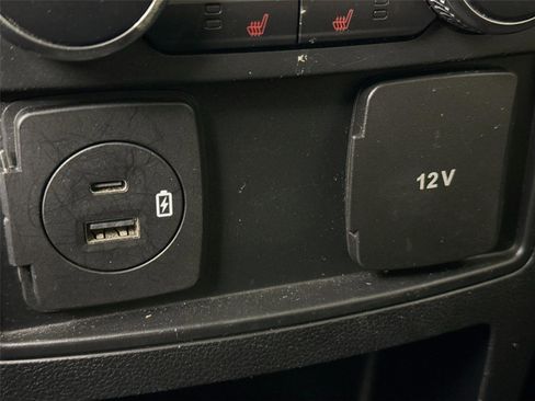 Used 2020 Ford Explorer XLT w/ Equipment Group 202A image 32