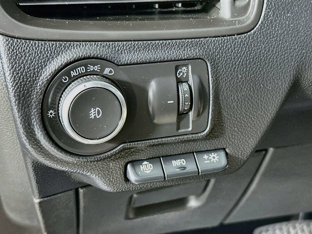 Used 2020 Buick Envision Premium w/ Driver Confidence Package AWD/4WD image 15