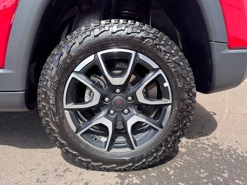 Used 2025 Jeep Compass Trailhawk AWD/4WD image 24