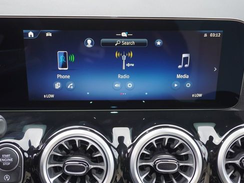 Used 2025 Mercedes-Benz GLA 250 image 16