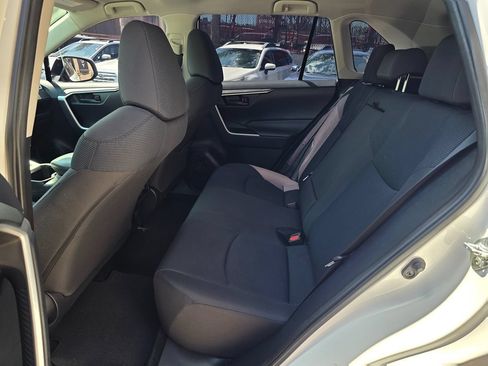 Used 2023 Toyota RAV4 LE AWD/4WD image 22