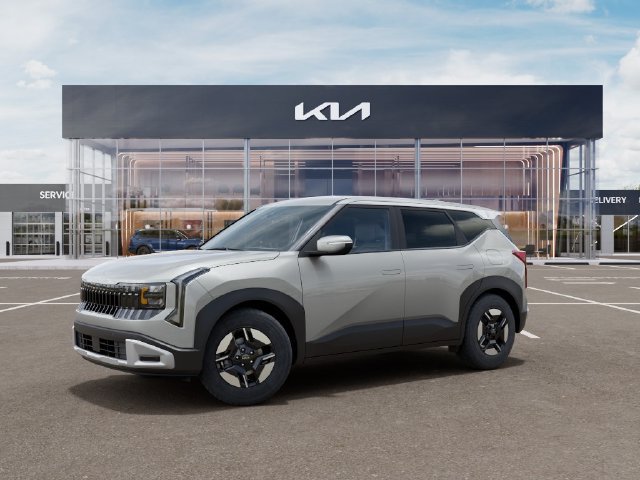 New 2027 Kia Seltos LX FWD image 3