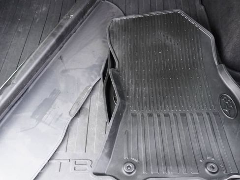 Used 2018 Subaru Outback 3.6R Limited image 24