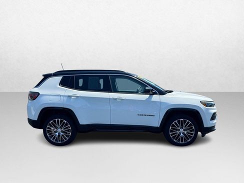 Used 2022 Jeep Compass Limited w/ Elite Group AWD/4WD image 2