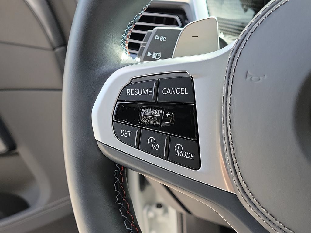 Used 2025 BMW X7 M60i AWD/4WD image 37