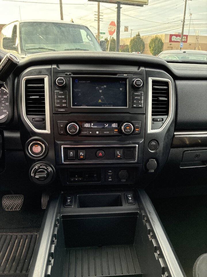 Used 2018 Nissan Titan SV AWD/4WD image 31